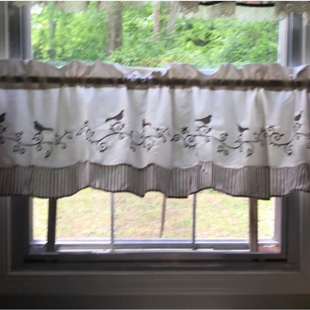 4 Valances Emb.Birds & Stripes valance tan 14” Long X 59” wide